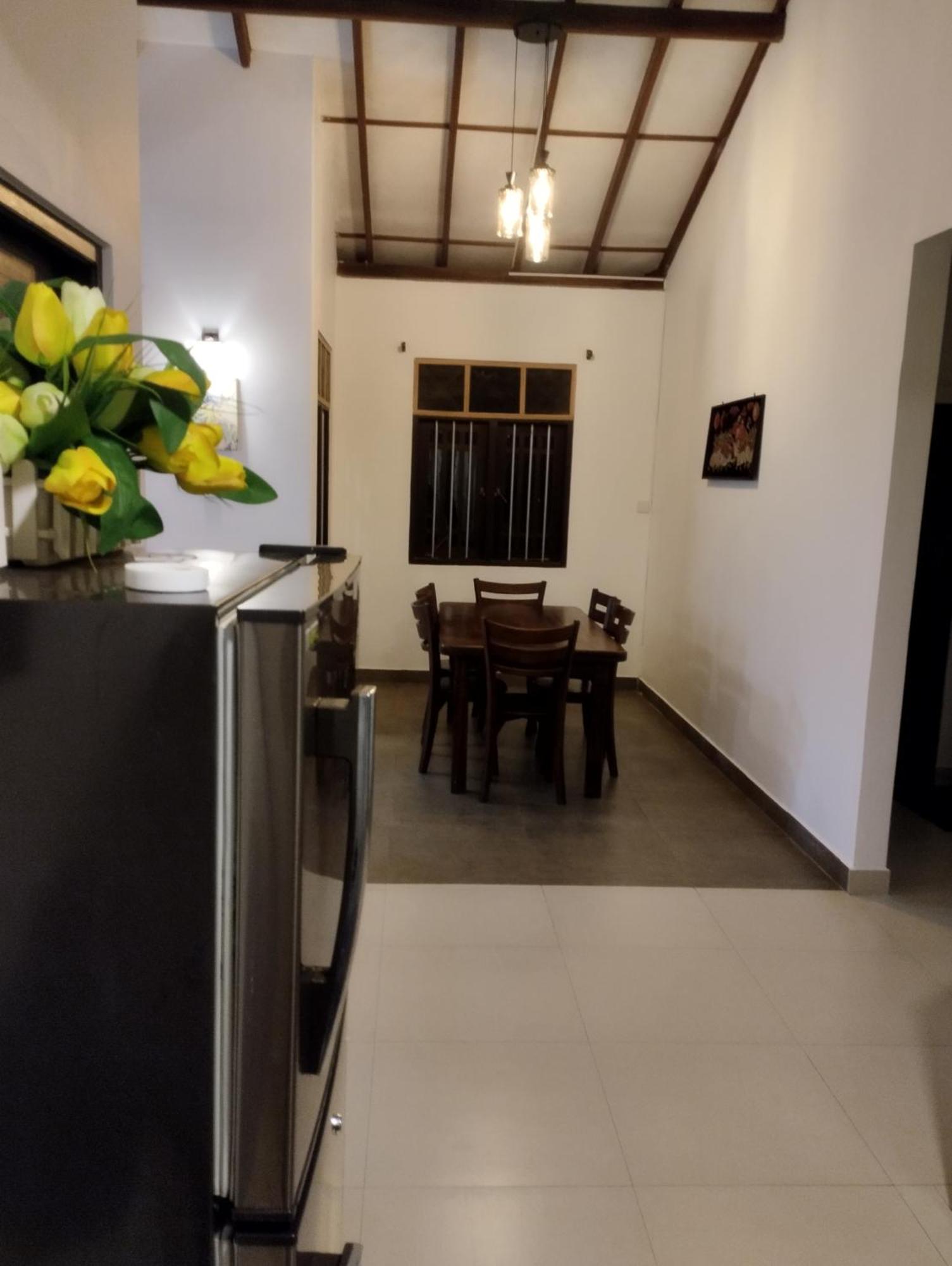 Villa Hilltop By Yehansa With Unlimited Fiber Wifi Хикадува Екстериор снимка