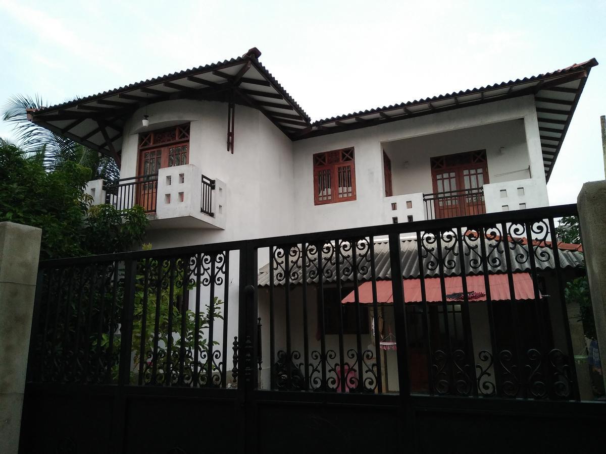 Villa Hilltop By Yehansa With Unlimited Fiber Wifi Хикадува Екстериор снимка